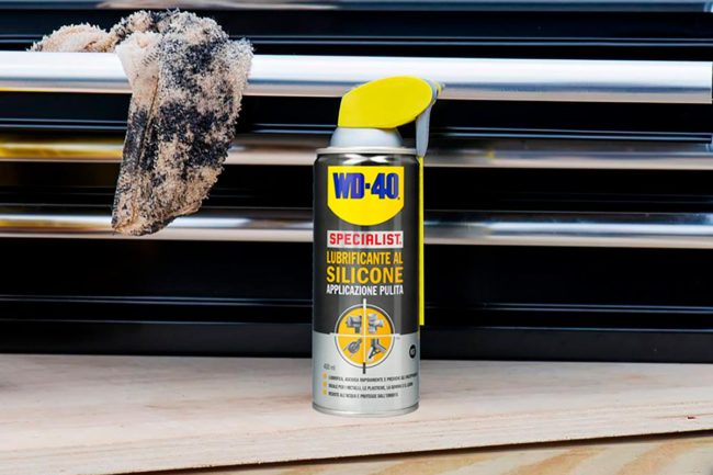 lubrificante al silicone Applicazione pulita WD-40