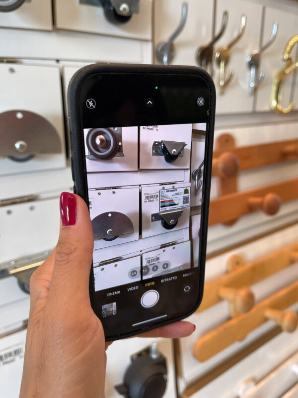 QR CODE e RFID: tecnologia al servizio del cliente  | Sacar